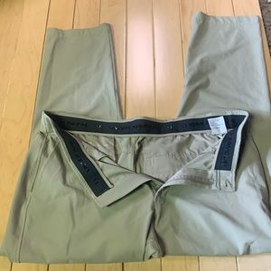 Men’s beige under armour iso chill pant 40-32. Great used condition